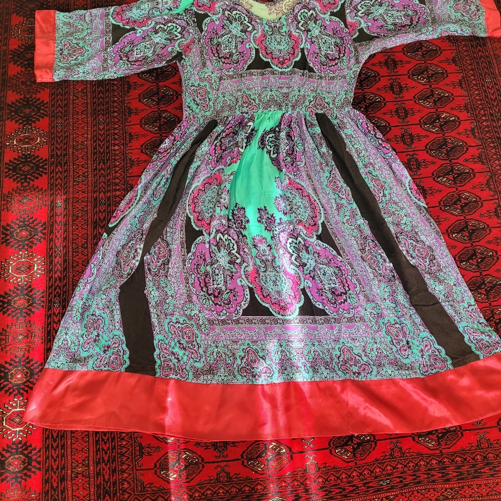 Long dress and scarves